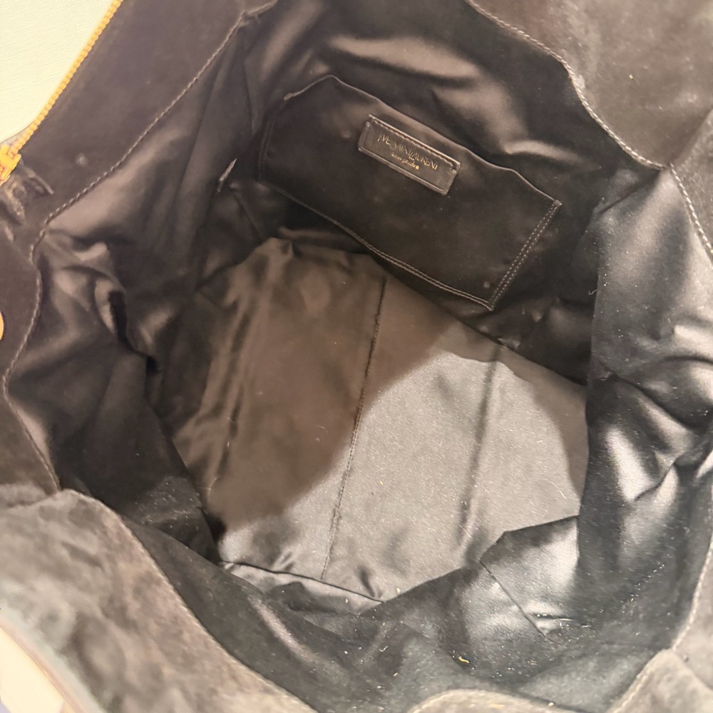 Authentic Yves Saint Laurent Downtown Crocodile Embossed Patent Leather Tote - Picture 7 of 8